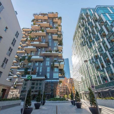 Joivy 1Br Apt In Isola With Stunning View To Bosco Verticale Milaan Buitenkant foto