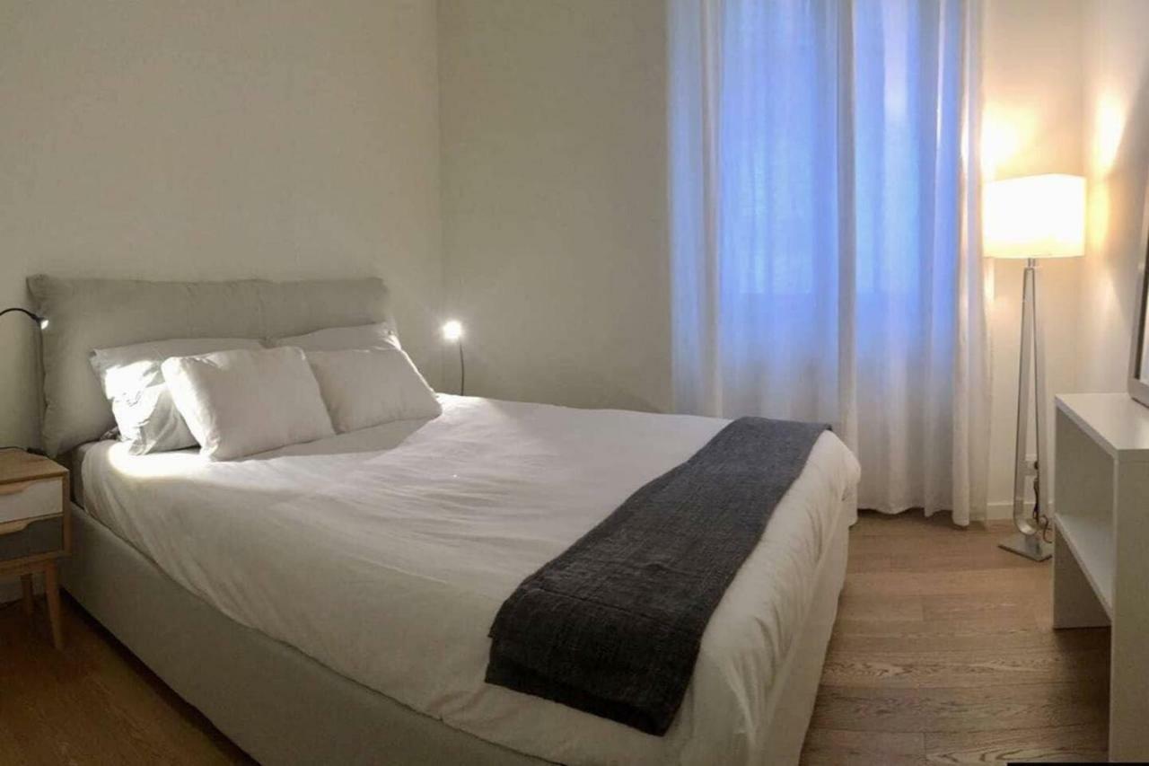 Joivy 1Br Apt In Isola With Stunning View To Bosco Verticale Milaan Buitenkant foto