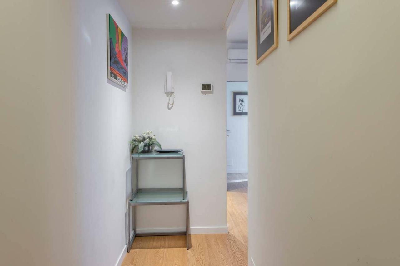 Joivy 1Br Apt In Isola With Stunning View To Bosco Verticale Milaan Buitenkant foto