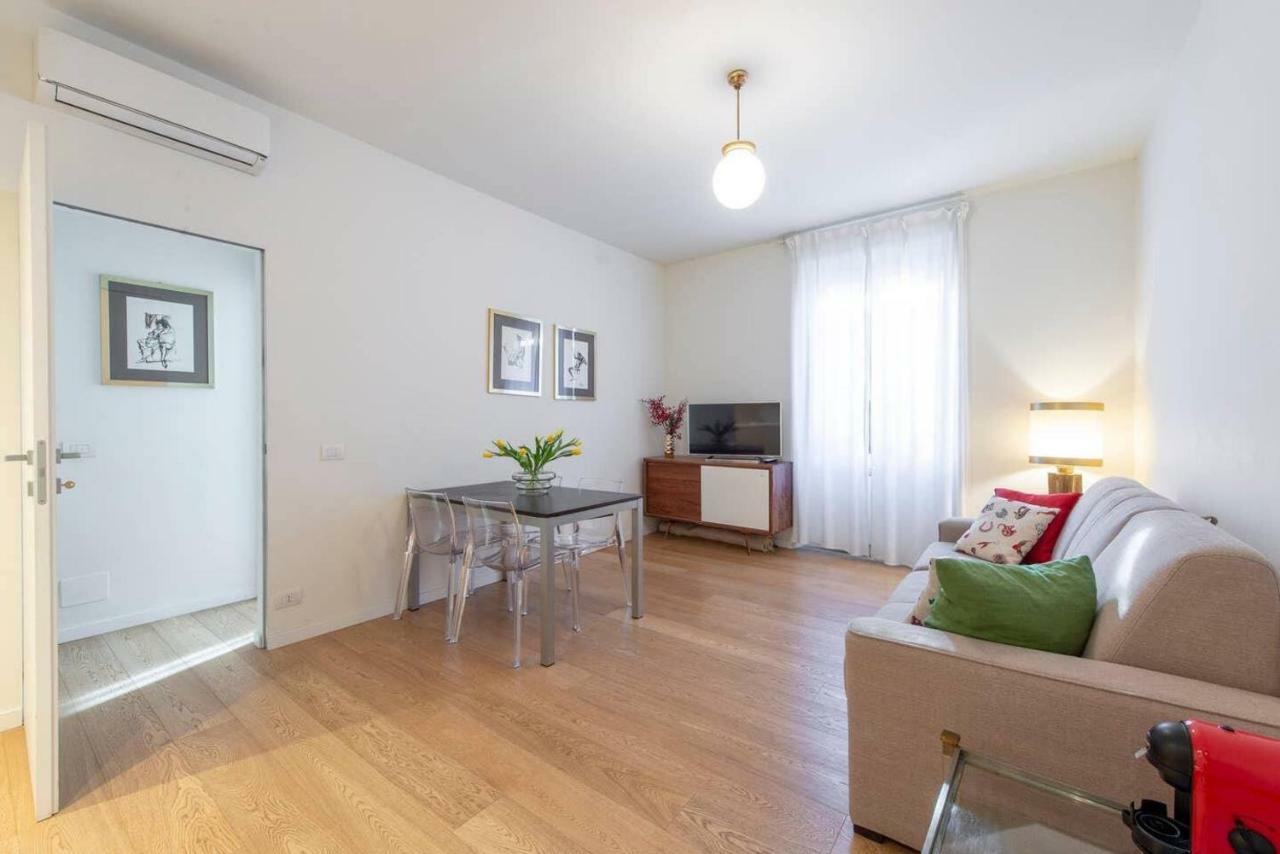 Joivy 1Br Apt In Isola With Stunning View To Bosco Verticale Milaan Buitenkant foto