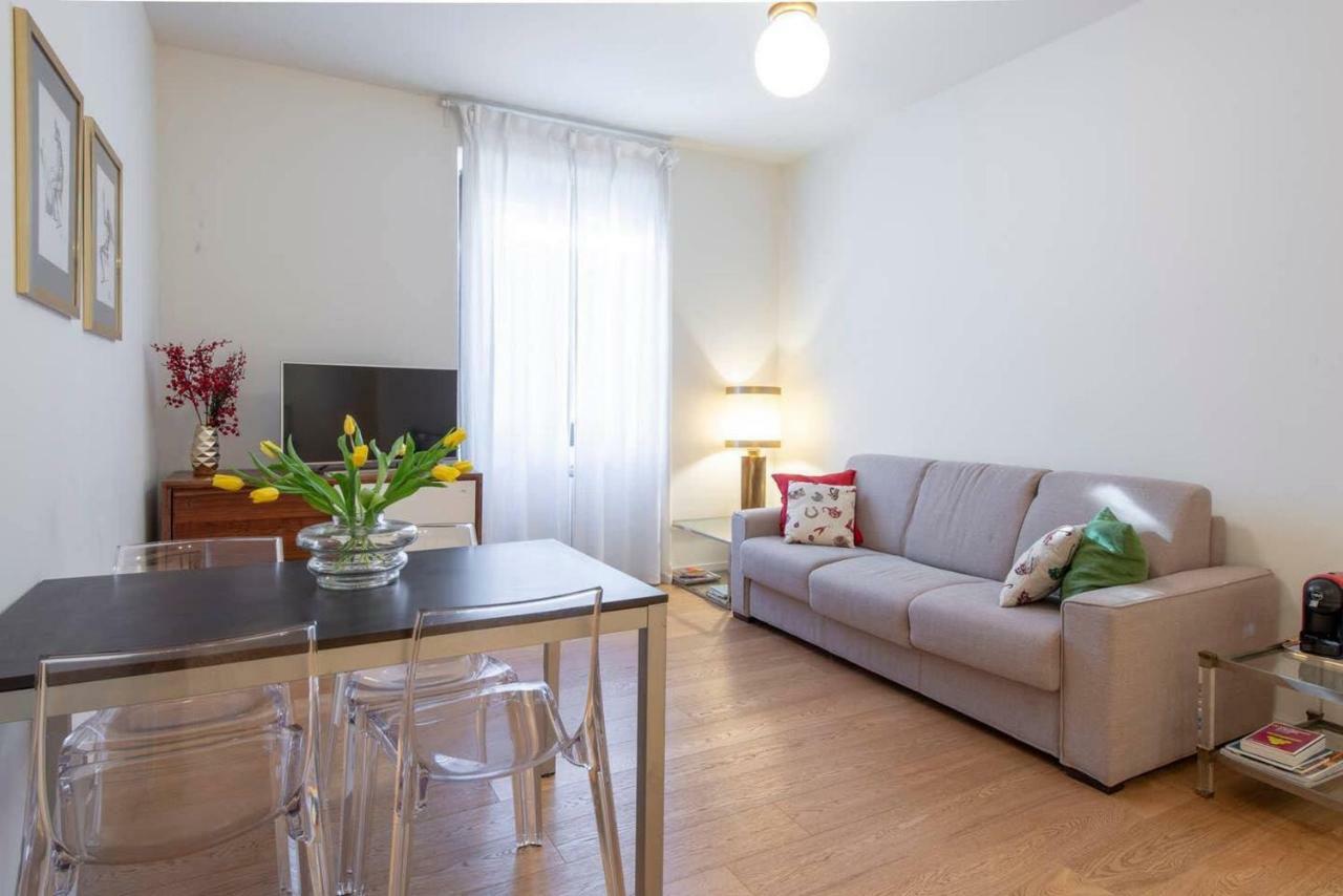 Joivy 1Br Apt In Isola With Stunning View To Bosco Verticale Milaan Buitenkant foto