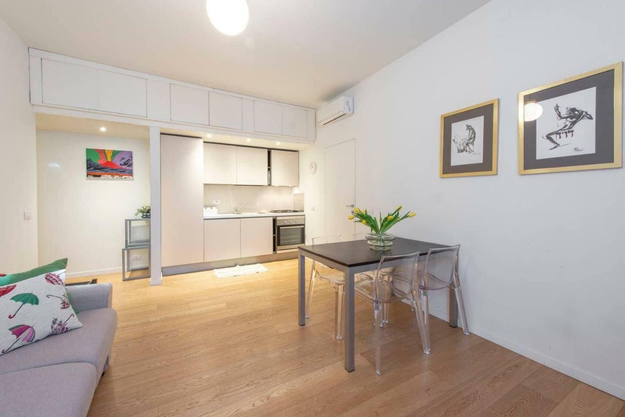 Joivy 1Br Apt In Isola With Stunning View To Bosco Verticale Milaan Buitenkant foto