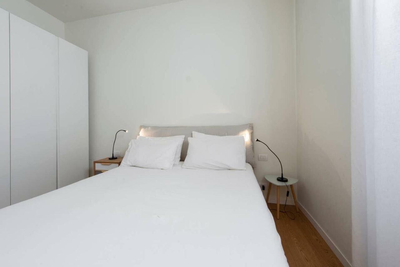 Joivy 1Br Apt In Isola With Stunning View To Bosco Verticale Milaan Buitenkant foto